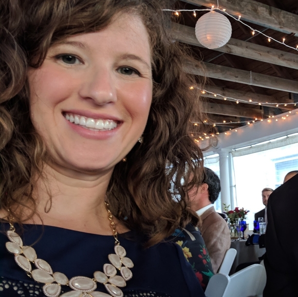 Meet your Posher, Alyssa - Picture 2 of 2